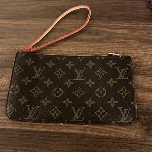 LV WRISTLET